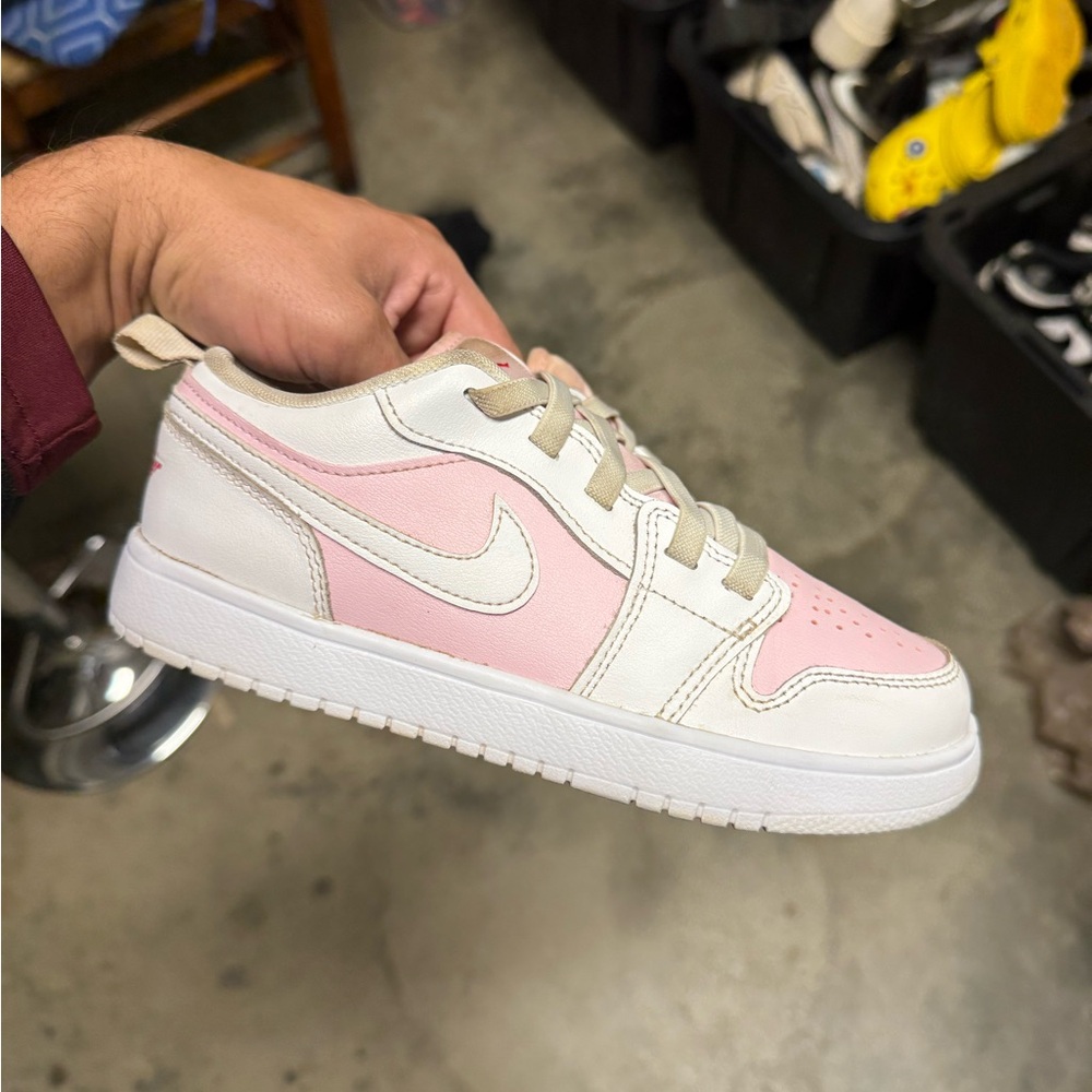 Jordan 1 Low ALT Kids Shoes Pink Foam/White-Fire Red DR9748-608 PS Size 3Y Used
